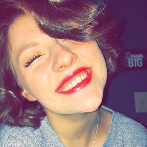 Meet your Posher, Alisha